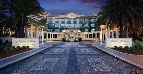 versace hotel